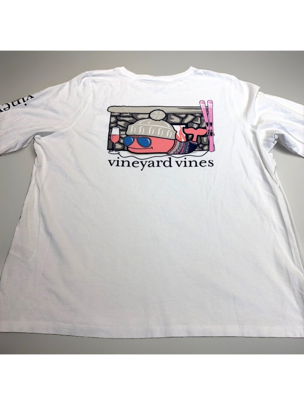 Vineyard Vines Women's Long Sleeve Graphic T-Shirt Size XL White Whale Ski Wine